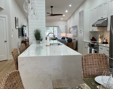 7087 Barrington Circle - Photo Thumbnail 18