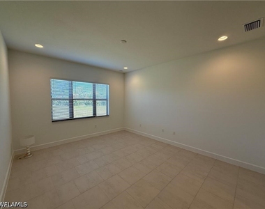 20623 Fair Oak Lane - Photo Thumbnail 5