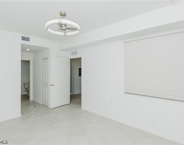 18451 Copperhead Court N - Photo Thumbnail 8