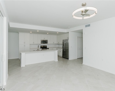 18451 Copperhead Court N - Photo Thumbnail 4