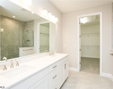 2626 Seychelles Circle - Photo Thumbnail 23