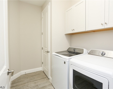 2626 Seychelles Circle - Photo Thumbnail 32