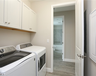 2626 Seychelles Circle - Photo Thumbnail 33