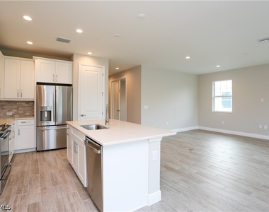 2626 Seychelles Circle - Photo Thumbnail 11