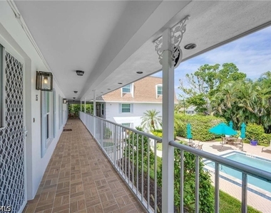 1222 Gordon Drive - Photo Thumbnail 15