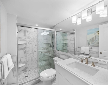 1222 Gordon Drive - Photo Thumbnail 11