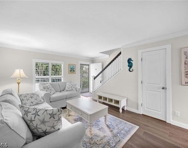 1222 Gordon Drive - Photo Thumbnail 1
