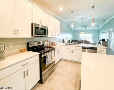 5445 Double Eagle Circle - Photo Thumbnail 8