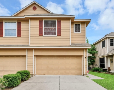 16526 Cairngrove Lane - Photo Thumbnail 3