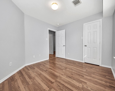 16526 Cairngrove Lane - Photo Thumbnail 23