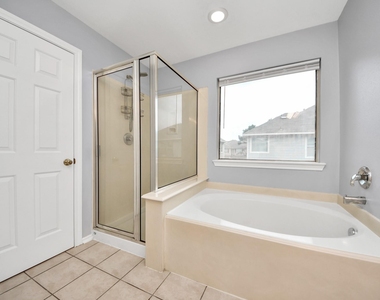 16526 Cairngrove Lane - Photo Thumbnail 31
