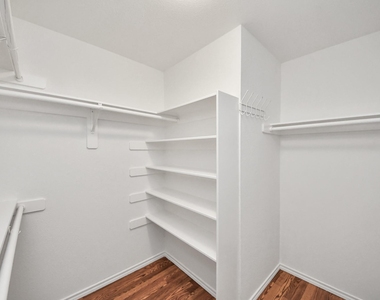 16526 Cairngrove Lane - Photo Thumbnail 35