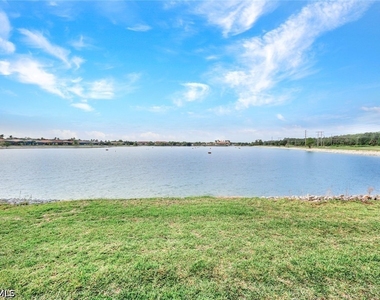 28436 Altessa Way - Photo Thumbnail 15
