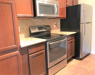 10555 Turtlewood Court - Photo Thumbnail 12