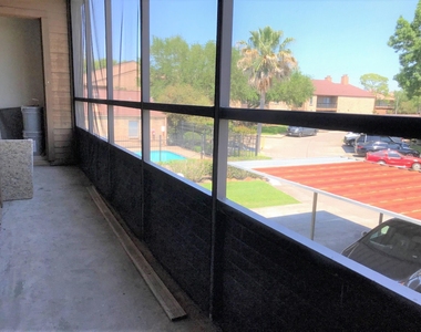 10555 Turtlewood Court - Photo Thumbnail 13