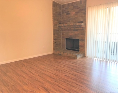 10555 Turtlewood Court - Photo Thumbnail 2