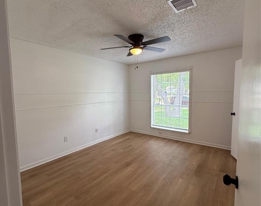 1847 Spruce Knob Drive - Photo Thumbnail 17