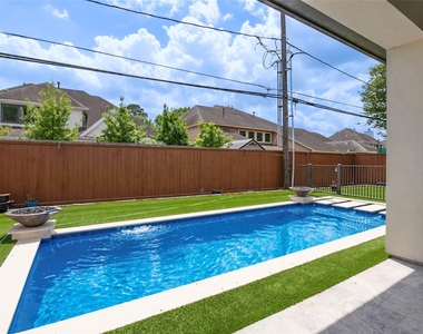 1507 Martin Street - Photo Thumbnail 44