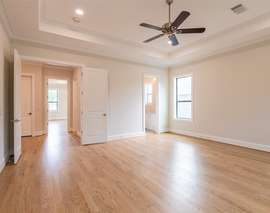 1507 Martin Street - Photo Thumbnail 33