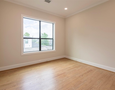 1507 Martin Street - Photo Thumbnail 34