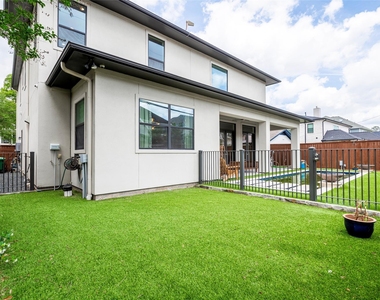1507 Martin Street - Photo Thumbnail 45