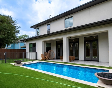1507 Martin Street - Photo Thumbnail 4