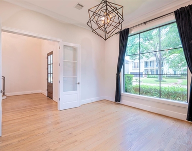 1507 Martin Street - Photo Thumbnail 20