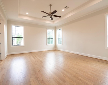 1507 Martin Street - Photo Thumbnail 24