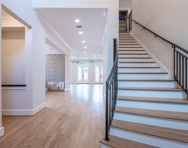 1507 Martin Street - Photo Thumbnail 22