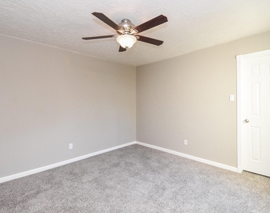 9400 Doliver Drive - Photo Thumbnail 31