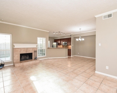 9400 Doliver Drive - Photo Thumbnail 7