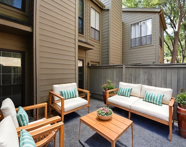 9400 Doliver Drive - Photo Thumbnail 3