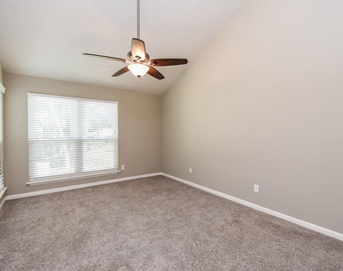 9400 Doliver Drive - Photo Thumbnail 20