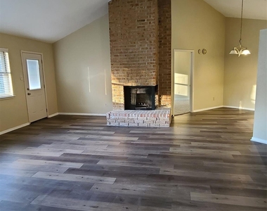 17123 Forelock Way - Photo Thumbnail 3