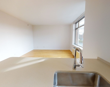 120 W. 21st - Photo Thumbnail 2