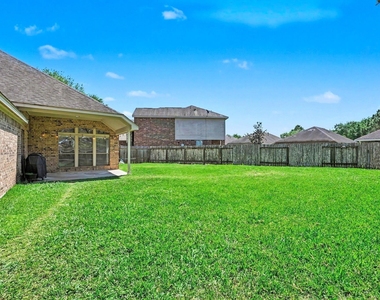 7418 Lakesage - Photo Thumbnail 12