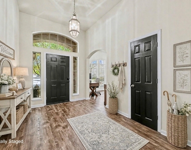 7418 Lakesage - Photo Thumbnail 11