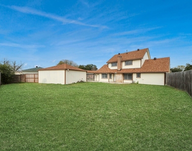 15423 Ridingwood Drive - Photo Thumbnail 39