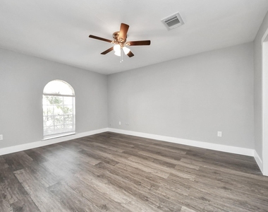 15423 Ridingwood Drive - Photo Thumbnail 22