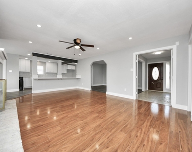 15423 Ridingwood Drive - Photo Thumbnail 20