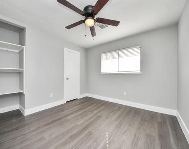 15423 Ridingwood Drive - Photo Thumbnail 25