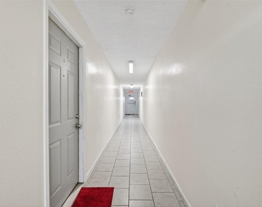 7742 Park Place Boulevard - Photo Thumbnail 3