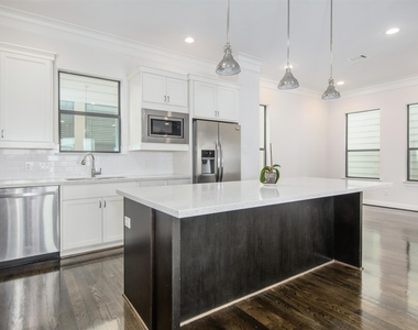 1508 Johnson Street - Photo Thumbnail 7