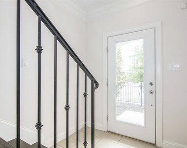 1508 Johnson Street - Photo Thumbnail 3