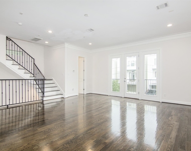 1508 Johnson Street - Photo Thumbnail 11