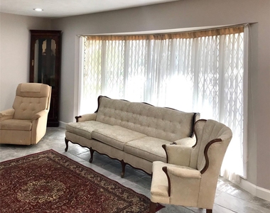 5470 Carew Street - Photo Thumbnail 4