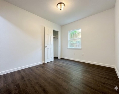 3507 Goodhope Street - Photo Thumbnail 7