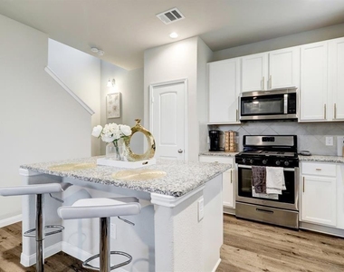 22219 Sovereign Heights Lane - Photo Thumbnail 2