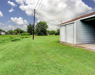 330 6th Street - Photo Thumbnail 12