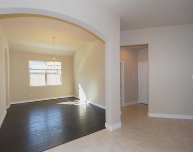 5607 S Denham Ridge Lane - Photo Thumbnail 6